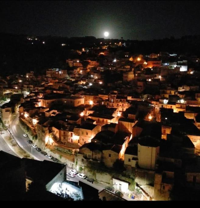 Terrazza Con Vista 'Casa Ziicedda' Villa Modica Exteriör bild